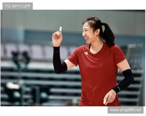 丁霞训练完直接拎爱马仕去搓澡？