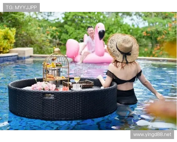 刷到瑞安·洛赫特的日常像在看明星秀——泳池堪比度假村，早餐像酒店，瞬间忘了他还会游泳